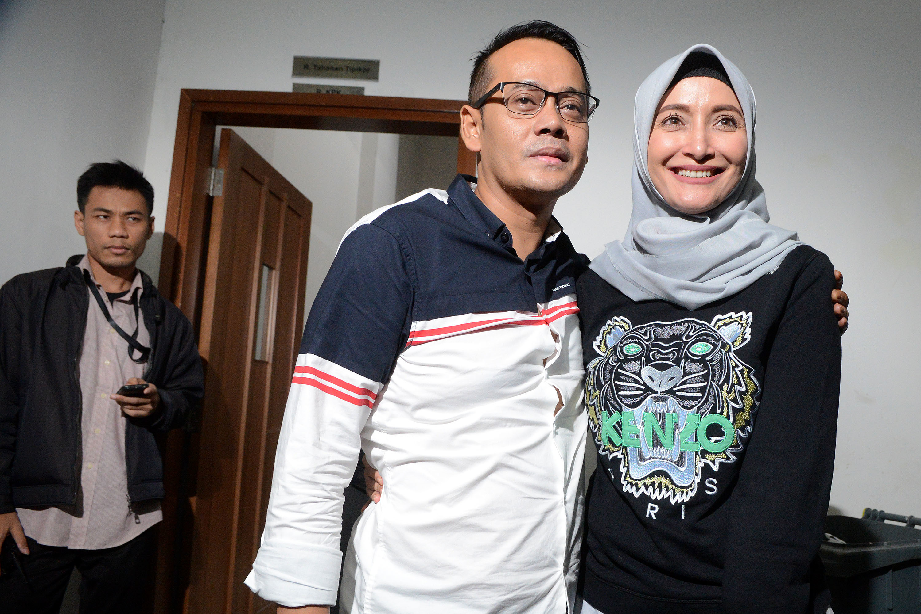 Fahmi darmawansyah bersama istrinya, Inneke Koesherawati. (Foto: Istimewa)
