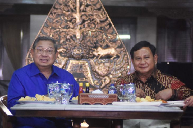 Foto Dokumentasi Susilo Bambang Yudhoyono dan Prabowo Subianto. (Foto: Antara) 