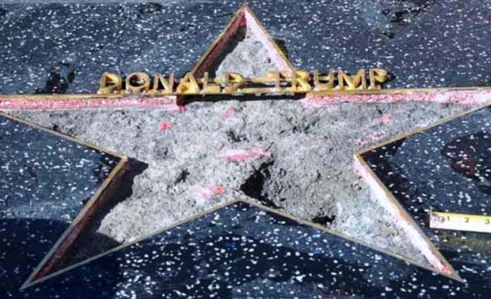 Bintang Donald Trump di Walk of Fame Hollywood. (foto: afp/an)