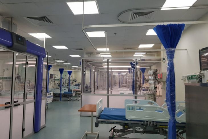 Salah satu ruang perawatan intensif di Rumah Sakit Arafah Timur yang disediakan oleh Kementerian Kesehatan Kerajaan Arab Saudi bagi jamaah haji tahun ini. (Foto: Antara)
