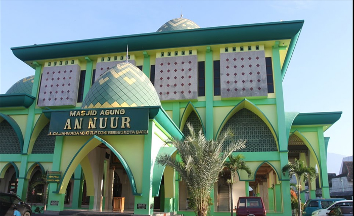 MANDIRI: Masjid An Nuur Kota Batu di antara masjid di Jatim yang dikelola dengan usaha ekonomi. (foto: ngopibareng.id)