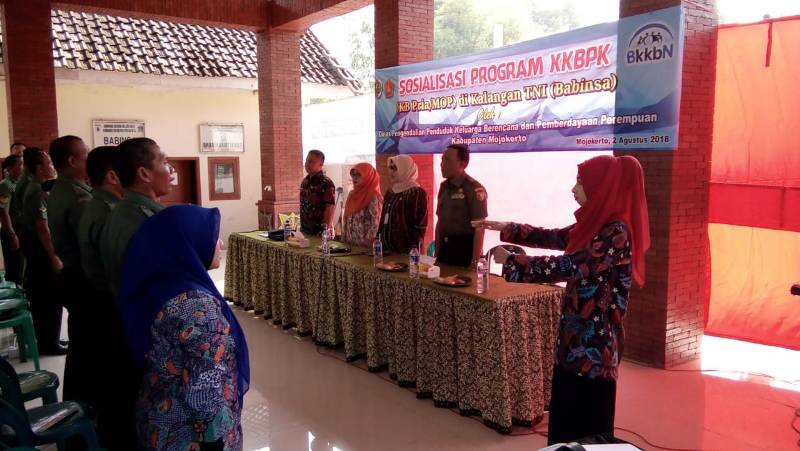Suasana Sosialisasi KKBPK DI Balai Desa Bleberan Kecamatan Jatirejo Kabupaten Mojokerto