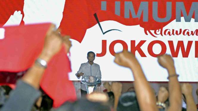 Jokowi saat berpidato di hadapan relawan di Sentul Internasional Convention Center, Bogor (4/8). Foto : Antara