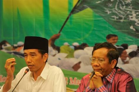 Presiden Jokowi dan Mahfud MD. Foto : Antara 