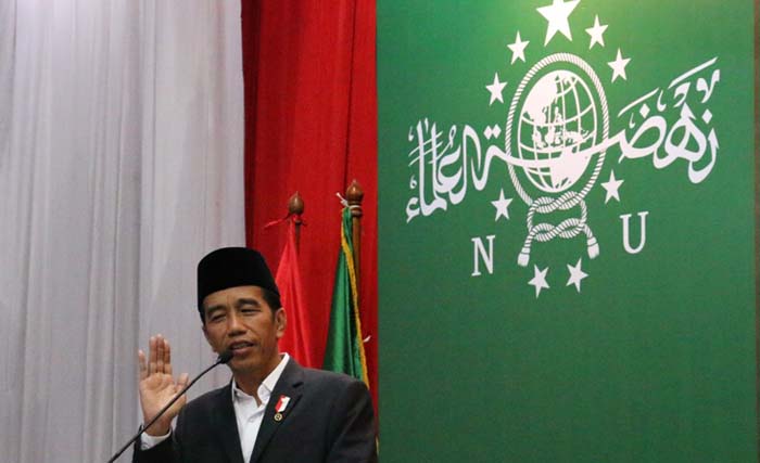 Presiden Jokowi saat menghadiri Kongres  Nahdlatul Ulama di Jombang tahun 2015 lalu. (foto: dok. antara)