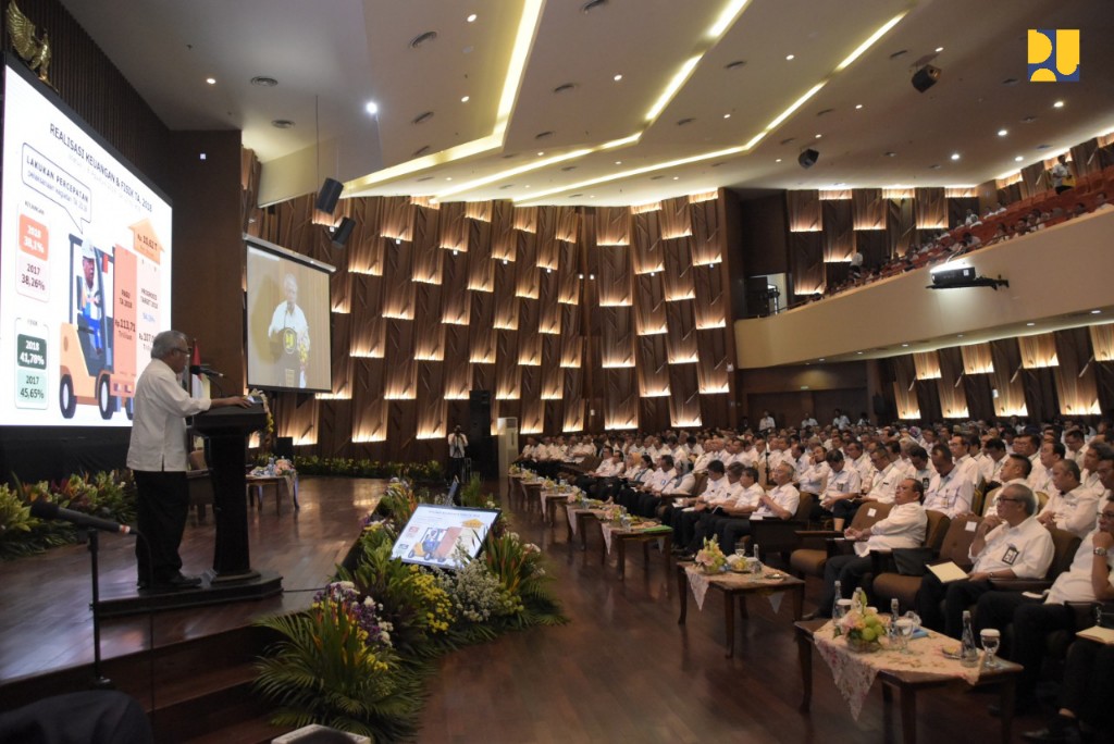 Menteri Basuki dalam Rapat Kerja Terbatas (Rakertas) Kementerian PUPR tahun 2018, di Jakarta, Selasa, 7 Agustus 2018. (Foto: Dok. PUPR)