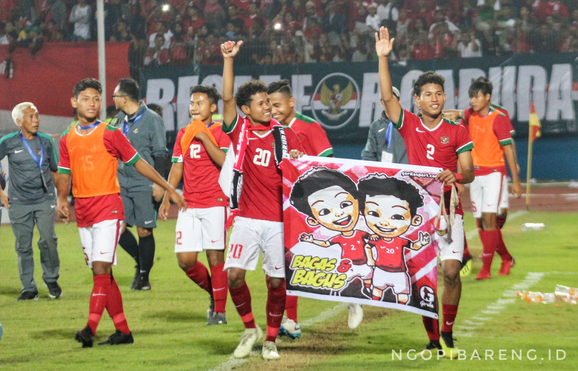 Selebrasi kemenangan Timnas Indonesia dari Malaysia, Kamis 9 Agustus 2018. (Foto: Haris/ngopibareng.id)