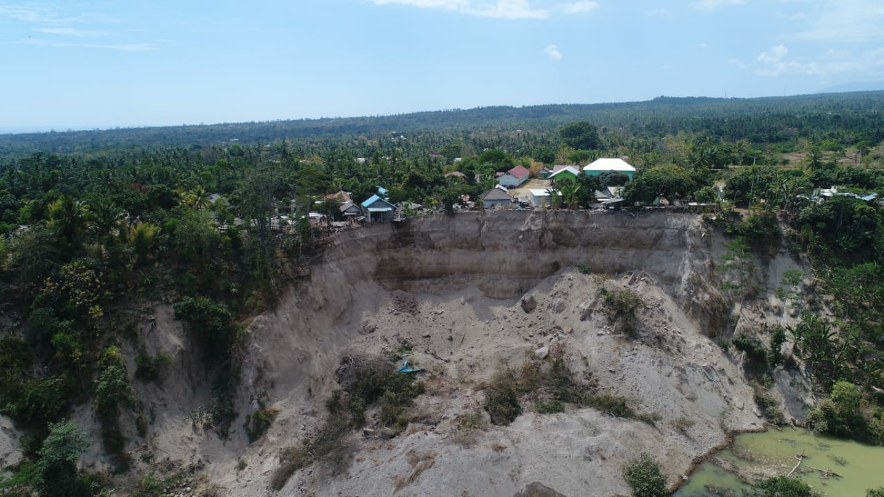 Longsor akibat gempa Lombok. Foto : BNPB
