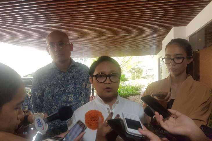 Menlu Retno Marsudi menjawab pertanyaan media di Kementerian Luar Negeri, Jakarta, Senin 20 Agustus. (Foto: Antara)