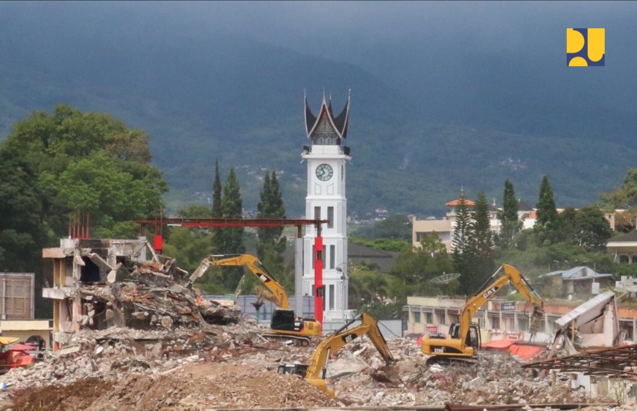 Pembangunan Pasar Atas Kota Bukittinggi. (foto: Dok. PUPR) 