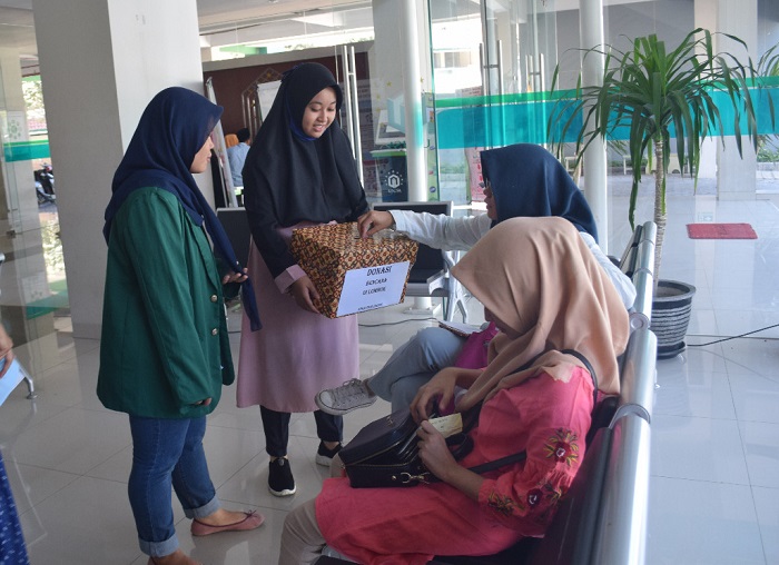 Mahasiwa Unusa dari UKM Magana mengadakan penggalangan dana untuk korban gempa di Lombok.