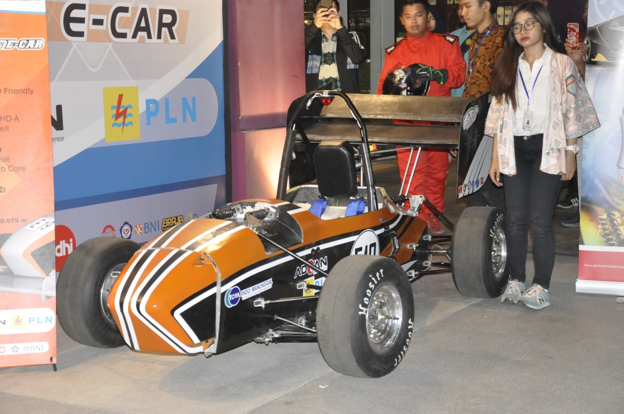 Mobil Carstensz dari Tim ITS Formula Electric yang siap berlaga juga di Student Formula Japan.