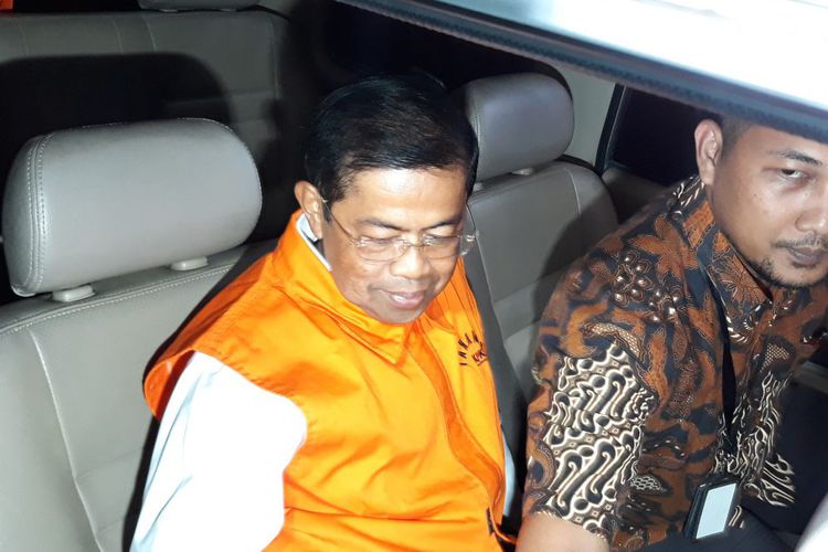Idrus Marham, mantan Sekjen Partai Golkar ditahan KPK terkait dugaan supa proyek PLTU Riau 1, Jumat, 31 Agustus 2018. (Foto: Antara)