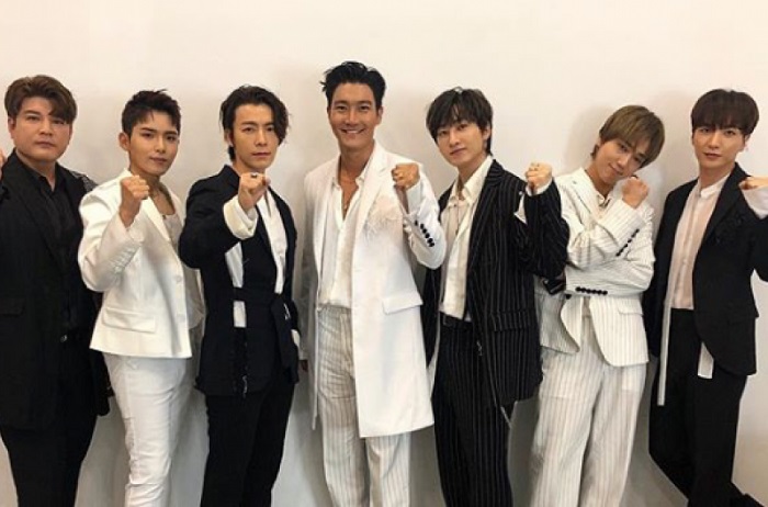 Para member Super Junior sebelum tampil mengisi acara penutupan Asian Games 2018 di Glora Bung Karno, Jakarta, Minggu, 2 September 2018. Foto: Instagram