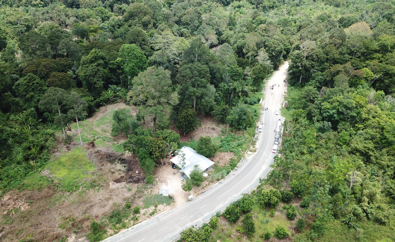 Jalan perbatasan Tering-Long Bagun Kalimantan Timur. (Foto: PUPR)