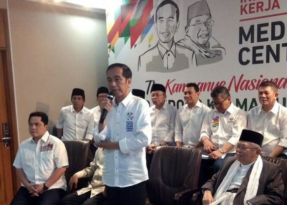 Bakal Capres Joko Widodo saat mengumumkan ketua Tim Kampanye Nasional di Posko Cemara, Menteng, Jakarta, Jumat, 7 September 2018.