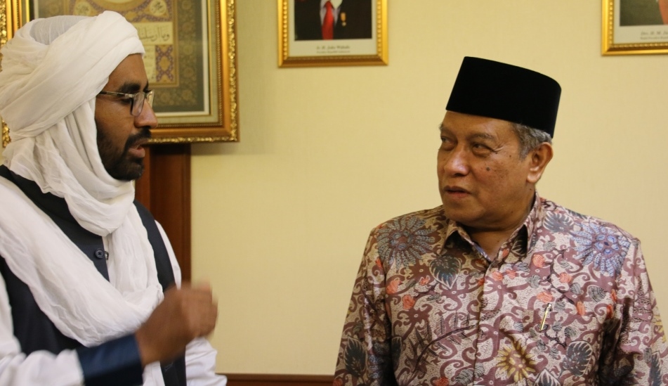 DIALOG: Sidi Bualim Ahmed dan Kiai Said Aqil Siroj di PBNU, Jakarta. (foto: nu for ngopibareng.id)