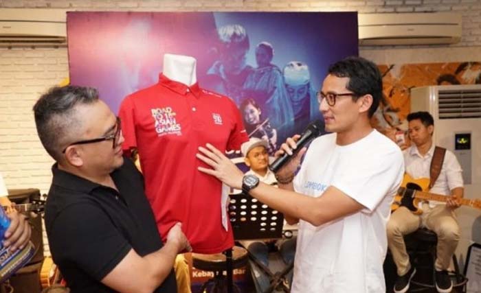 Kaos merah Asian Games 2018 milik Sandi dilelang laku Rp 4 juta. (Foto: IDNTimes)