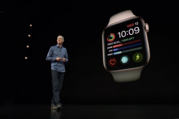 CEO Apple, Tim Cook, saat meluncurkan Apple Watch Series 4 di markas Apple California.  (Foto Apple.com)