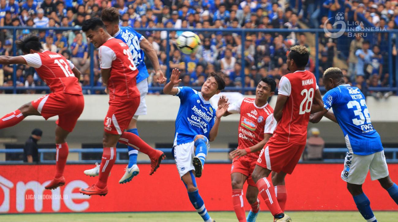 Duel Persib vs Arema. foto:ligaindonesia
