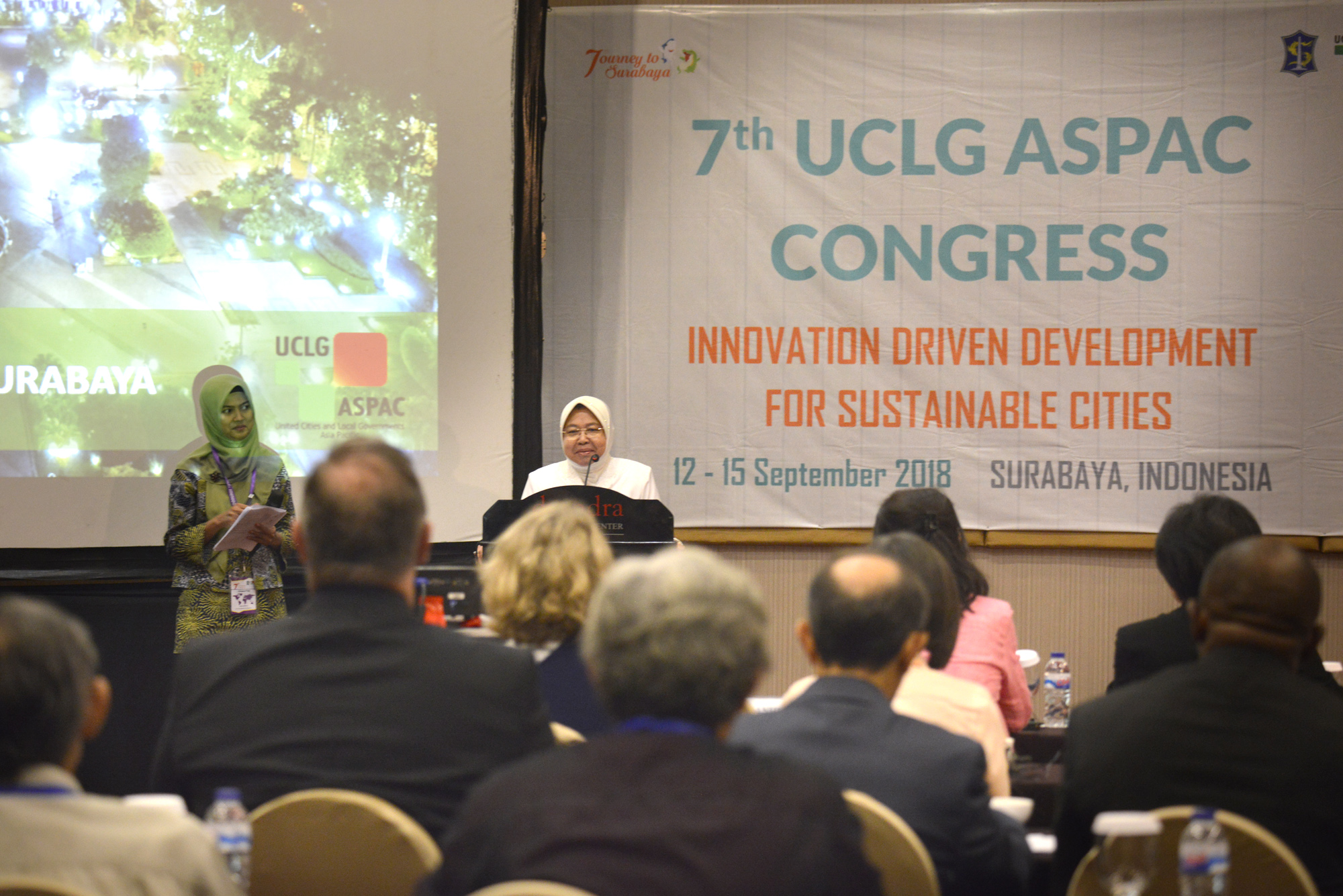 Wali Kota Surabaya Tri Rismaharini saat menghadiri forum UCLG Aspac, di Dyandra Convention Center, Surabaya. (Foto: Istimewa)