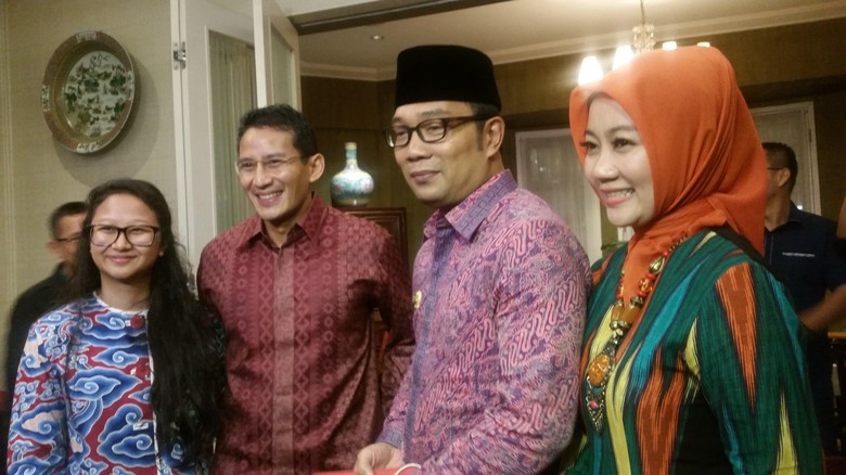 Gubernur Jawa Barat Ridwan Kamil dan bakal calon Wakil Presiden Sandiaga Uno.