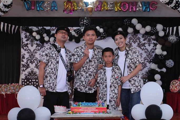 Soimah merayakan ulang tahun putra bungsunya, Diksa Naja. Foto: Instagram.