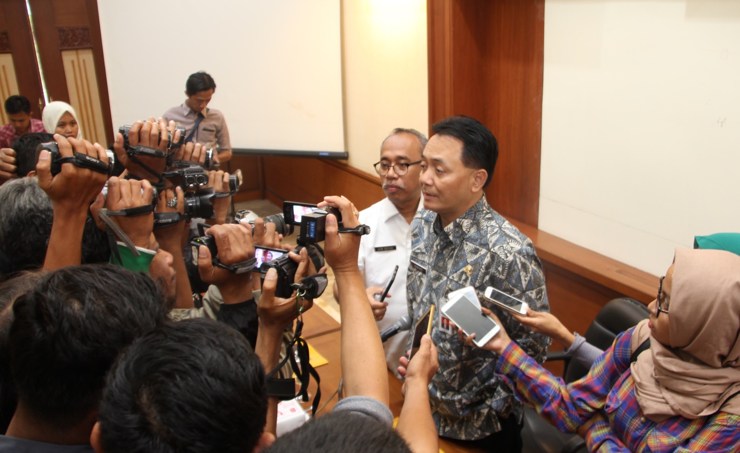 Pj. Sekretaris Daerah Provinsi Jawa Timur Jumadi saat ditemui di Kantor Gubernur Jatim, Surabaya, Rabu, 19 September 2018.