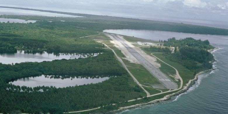 Pulau Manus, Papua Niugini. Pulau terpencil ini digunakan Australia sebagai penampungan sementara para pencari suaka yang datang ke Benua Kanguru. Foto: airport-data.com
