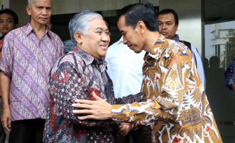 LEPAS: Din Syamsuddin bersama Presiden Joko Widodo. (foto: dok ngopibareng.id)