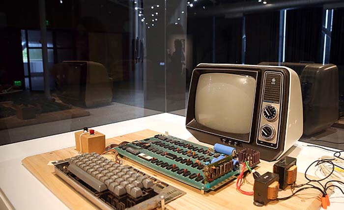 Apple-1, produksi pertama Steve Jobs yang dilelang laku hampir Rp 6 miliar. (Foto: Good Found)