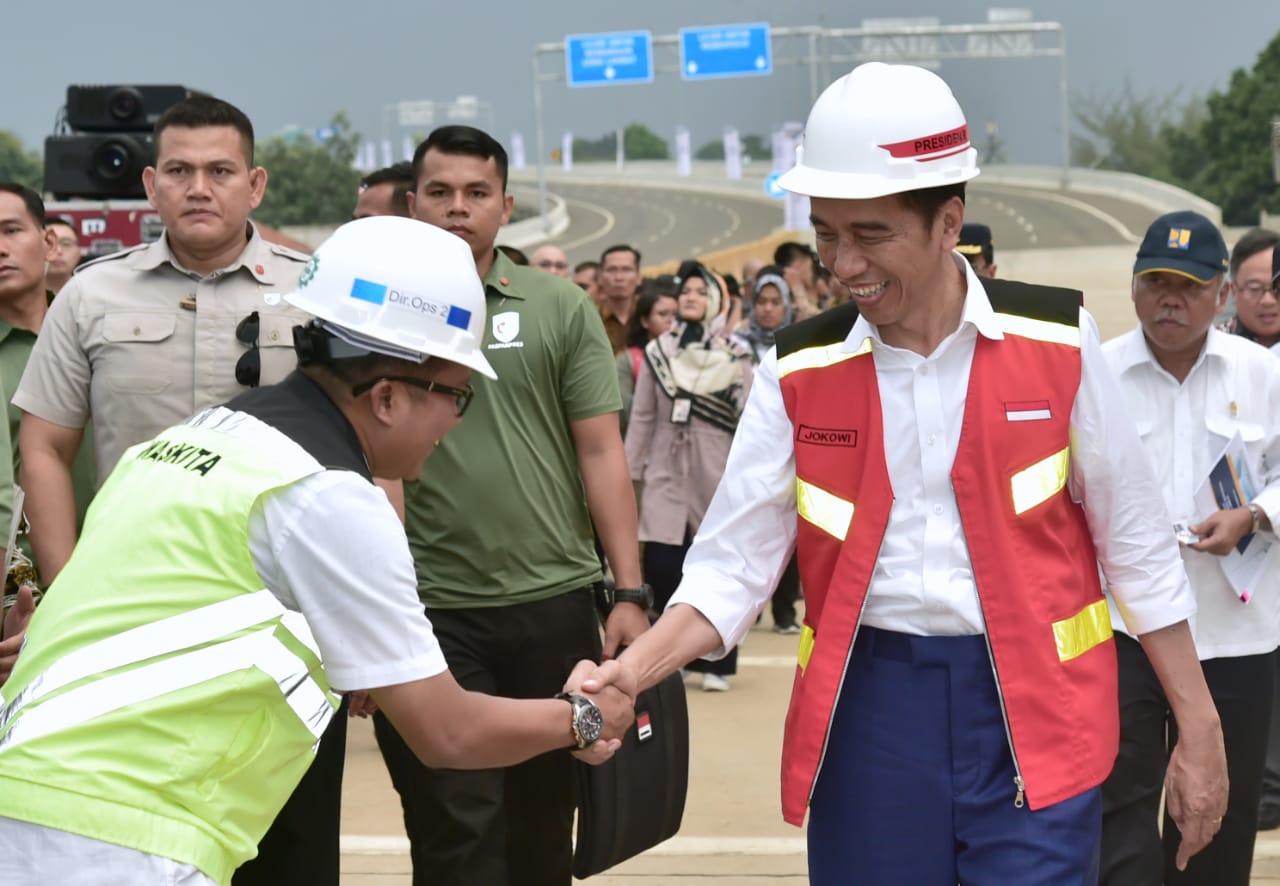 Presiden Jokowi meresmikan Tol Depok-Antsari seksi I, Kamis, 27 September 2018. (Foto Biro Setpers presiden)