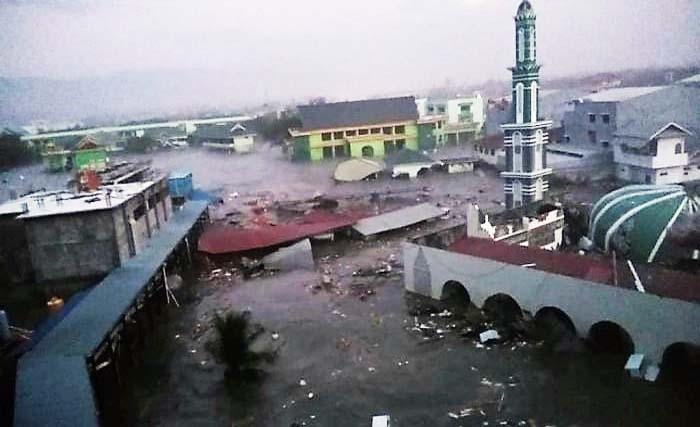 Daerah di sekitar Pelabuhan Pantoloan Palu yang rusak berat akibat gempa dan tsunami kemarin. (Foto:Antara)