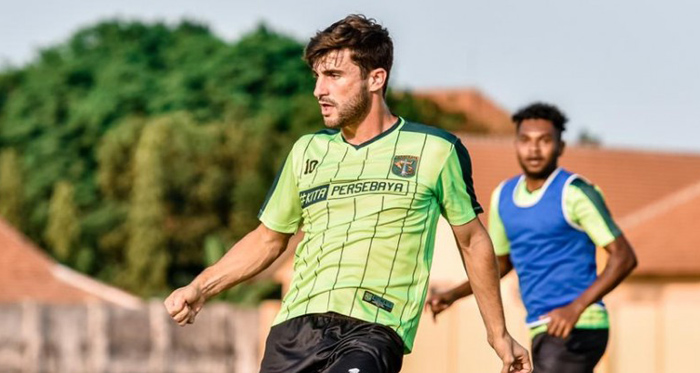 Robertino Pugliara yang sempat cedera sudah siap tampil ketika Persebaya dijamu Arema FC, Sabtu 6 Oktober 2018 di Stadion Kanjuruhan, Malang. (Persebaya.id)