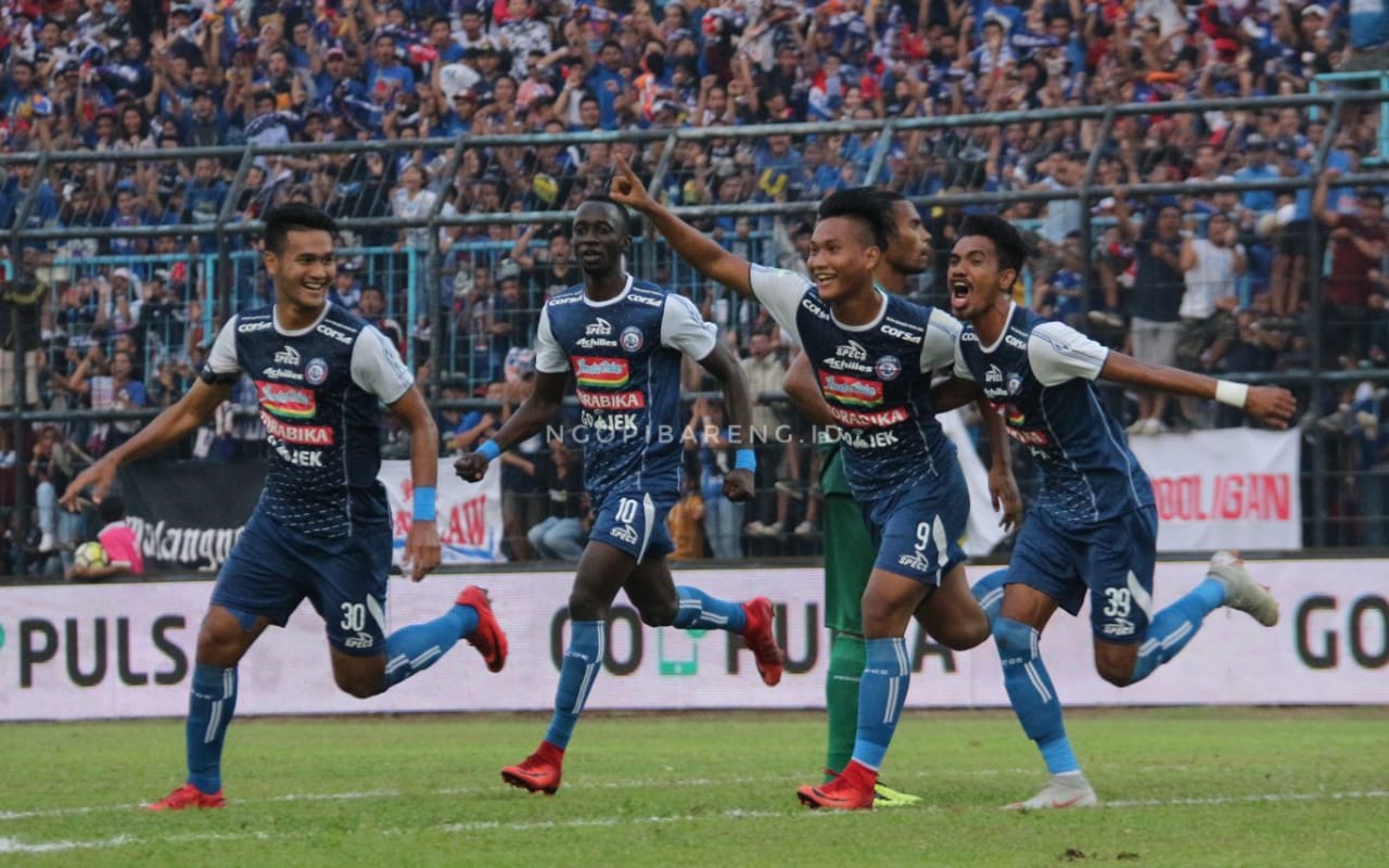 Selebrasi gol pemain Arema FC, Nur Hardianto saat hadapi Persebaya. (Foto: Haris/ngopibareng.id)