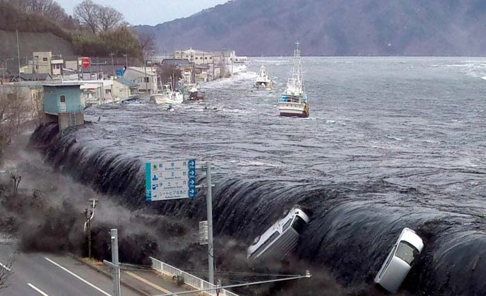 Ilustrasi Foto tsunami yang menerjang Tokyo, jepang tahun 2011 lalu. (Foto: AFP)