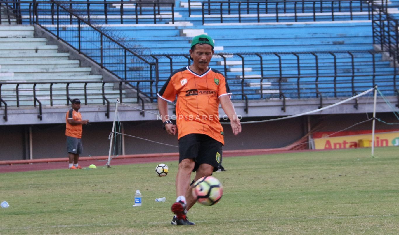 Pelatih Persebaya, Djajang Nurdjaman. (foto: Haris/ngopibareng)