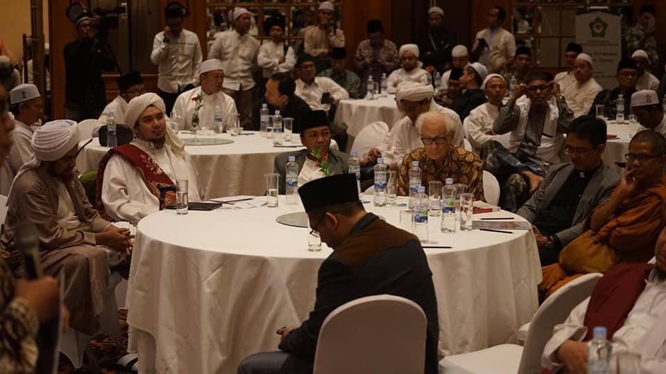 PARA TOKOH: Peserta Dialog peradaban bersama Habib Umar bin Hafidz di Jakarta. (foto: ngopibareng.id)