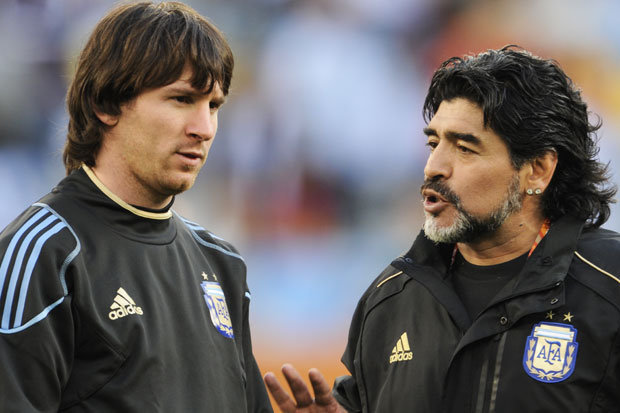 Maradona sebut Lionel Messi tidak layak jadi kapten Argentina. (dailystar.co.uk)