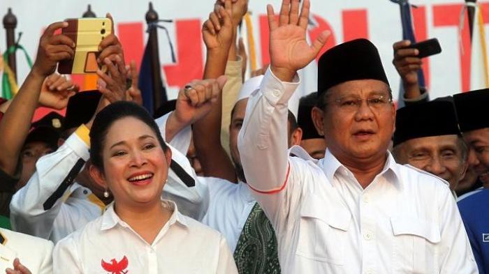 Pasangan mantan suami Prabowo Subianto dan Titiek Soeharto.
