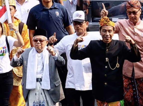 Pasangan Jokowi-Ma'ruf saat mengikuti kampanye damai. Foto: asmanu/ngopibareng 