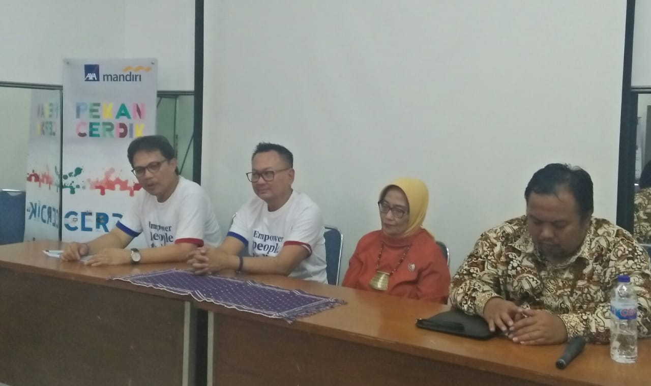 AXA Indonesia ketika mengenalkan program Pekan Cerdik dalam rangka merayakan Hari Asuransi, Kamis 18 Oktober 2018. (Foto: Amanah/ngopibareng.id)