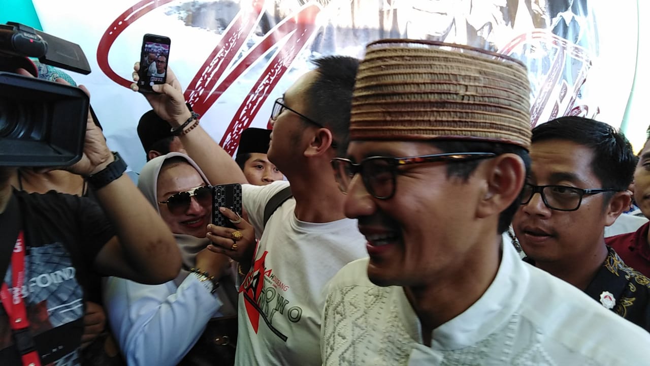 Sandi saat meresmikan posko pemenangan Prabowo-Sandi di Graha Astranawa Surabaya, Senin, 22 Oktober 2018. (Foto: farid/ngopibareng.id)