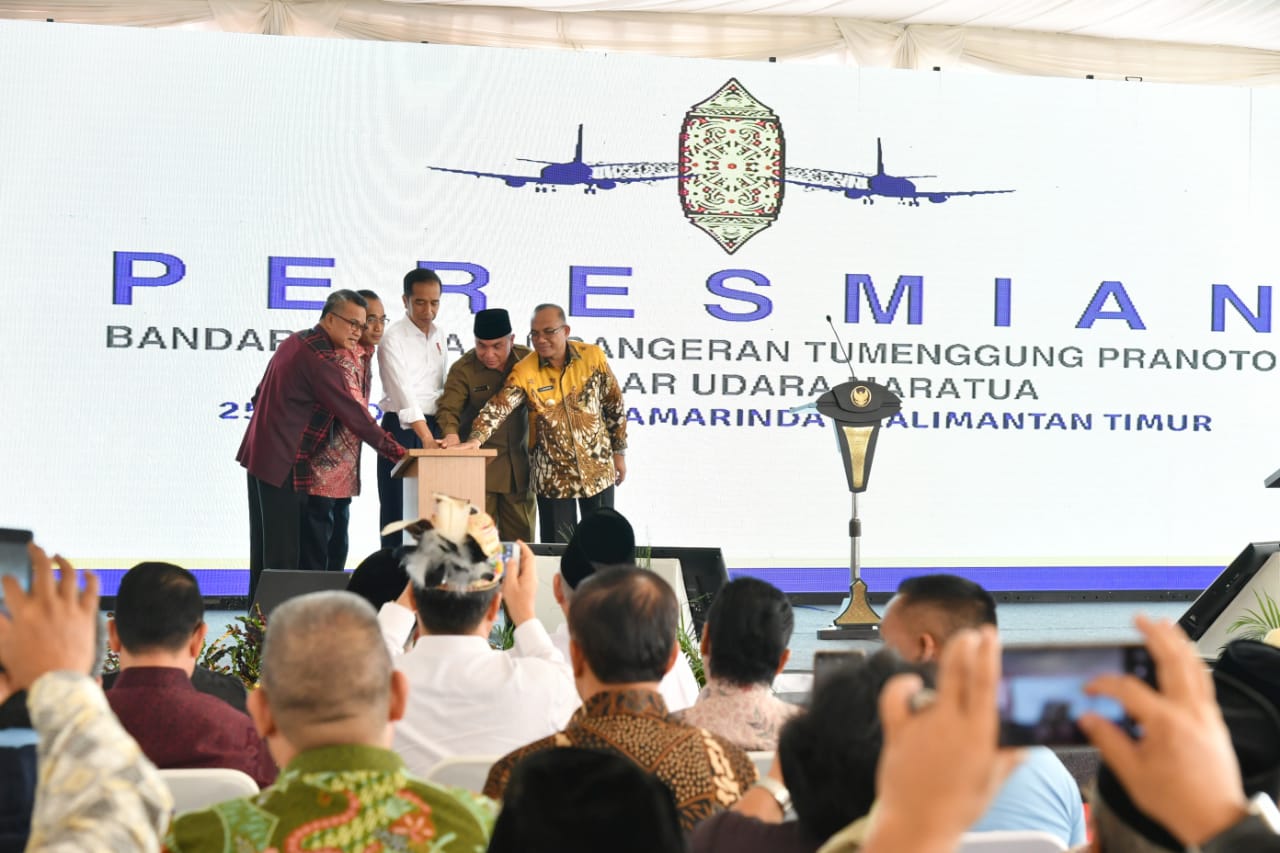 Presiden saat meresmikan BandaraAji Pangeran Tumenggung (APT) Pranoto di Kota Samarinda, Kalimantan Timur.  (Foto: Setpres)