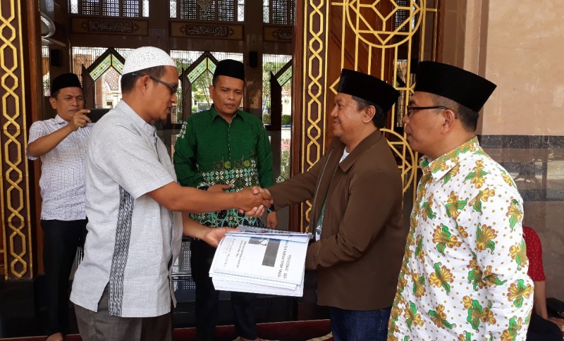 PENELITIAN: Grand Launching Ekspedisi Ahmad Dahlan “Road to Barus” di Masjid Agung Sibolga, Tapanuli Tengah. (Foto: md for ngopibareng.id)