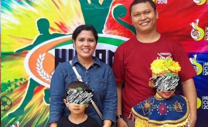 Keluarga Diperum Nainggolan dan istrinya, Maya Boru Ambarita bersama kedua anak mereka, korban pembunuhan di Bekasi Selasa kemarin. (Foto: istimewa)(37) 