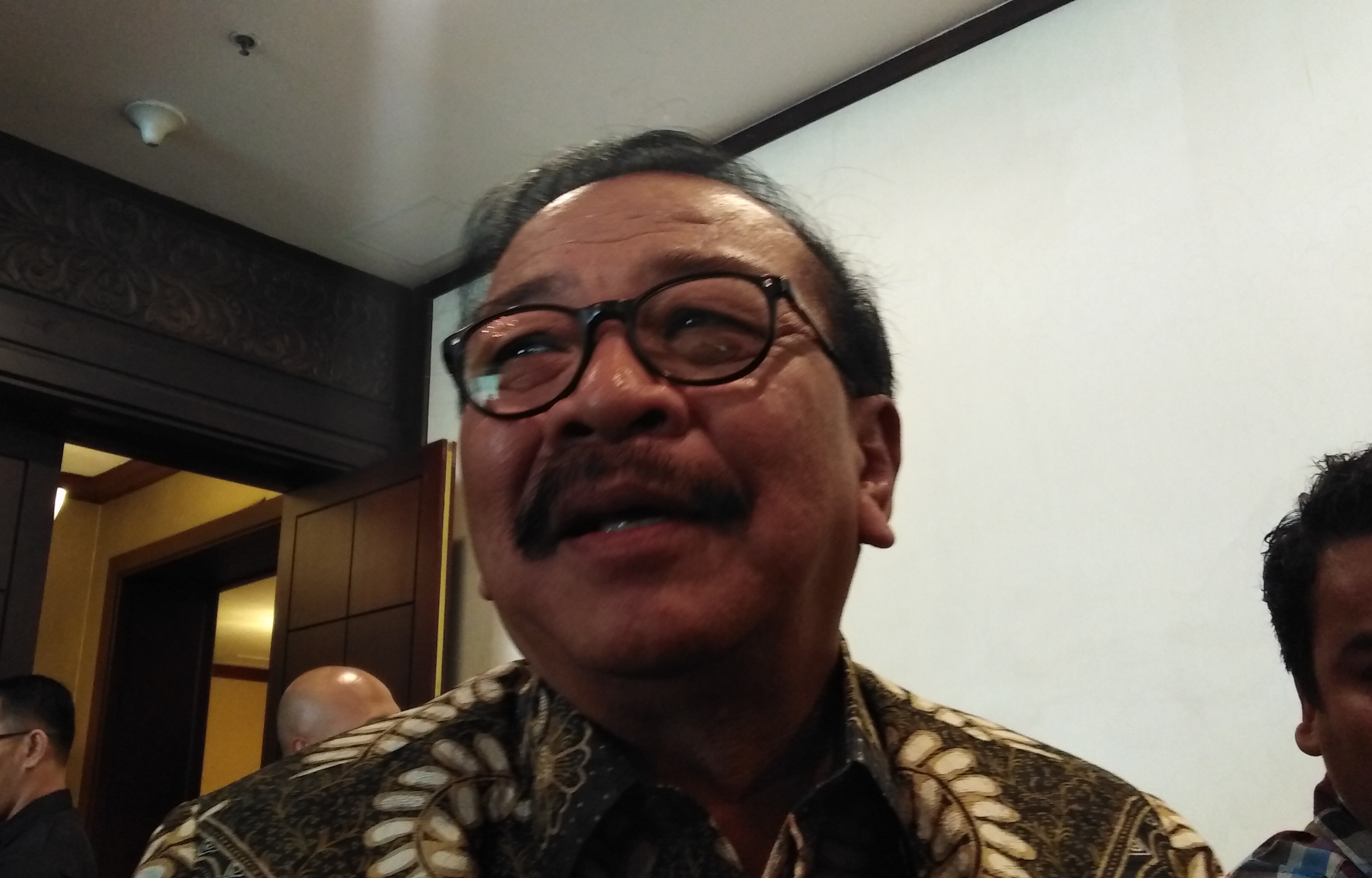 Pakde Karwo saat ditemui di salah satu hotel di Surabaya, Kamis, 15 November 2018. (foto: farid/ngopibareng.id) 