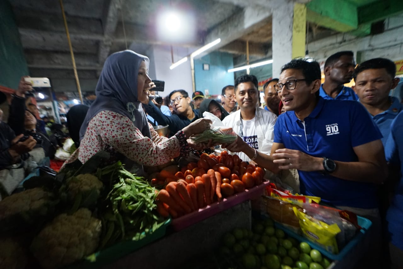Sandiaga Uno saat berkunjung ke Pasar Besar Malang. (Foto: Timses Prabowo-Sandi)