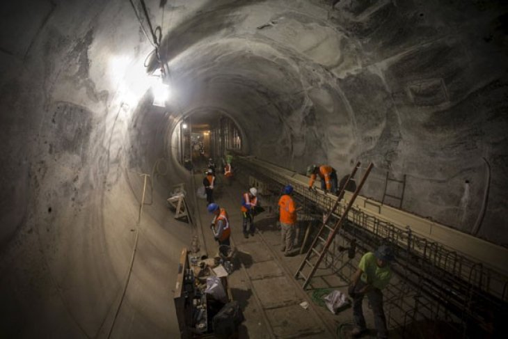 Terowongan kereta cepat di bawah laut China. Foto: Antara
