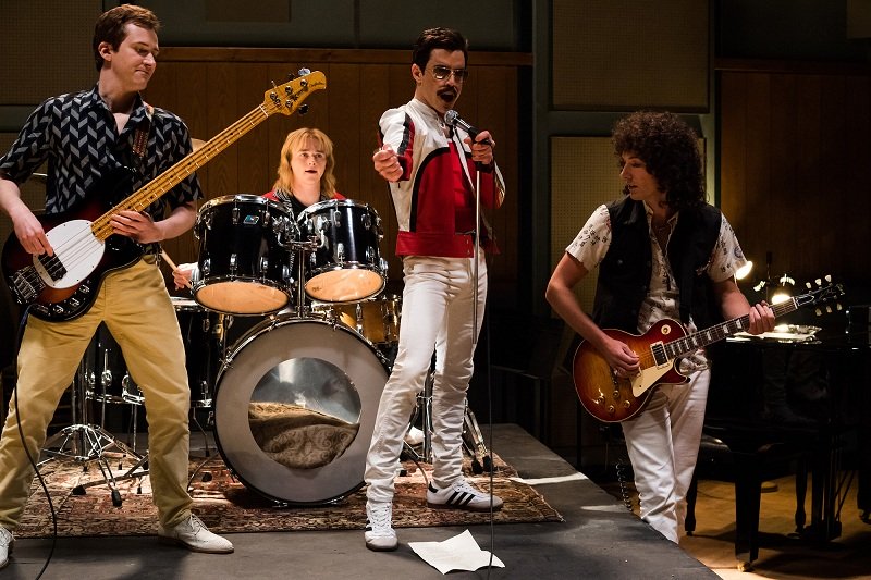 Rami Malek berperan sebagai Freddy Mercury di Film Bohemian Rhapsody.